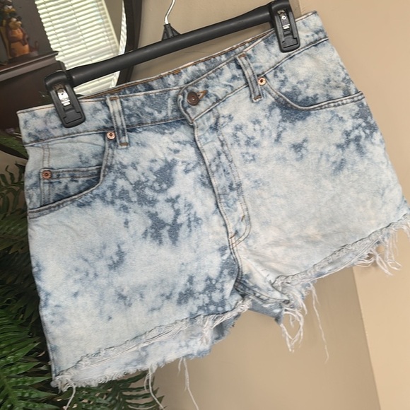 Levi’s Acid Wash Cutoff Jean Shorts Frayed Hem High Rise Custom Distressed 90s - Picture 3 of 16